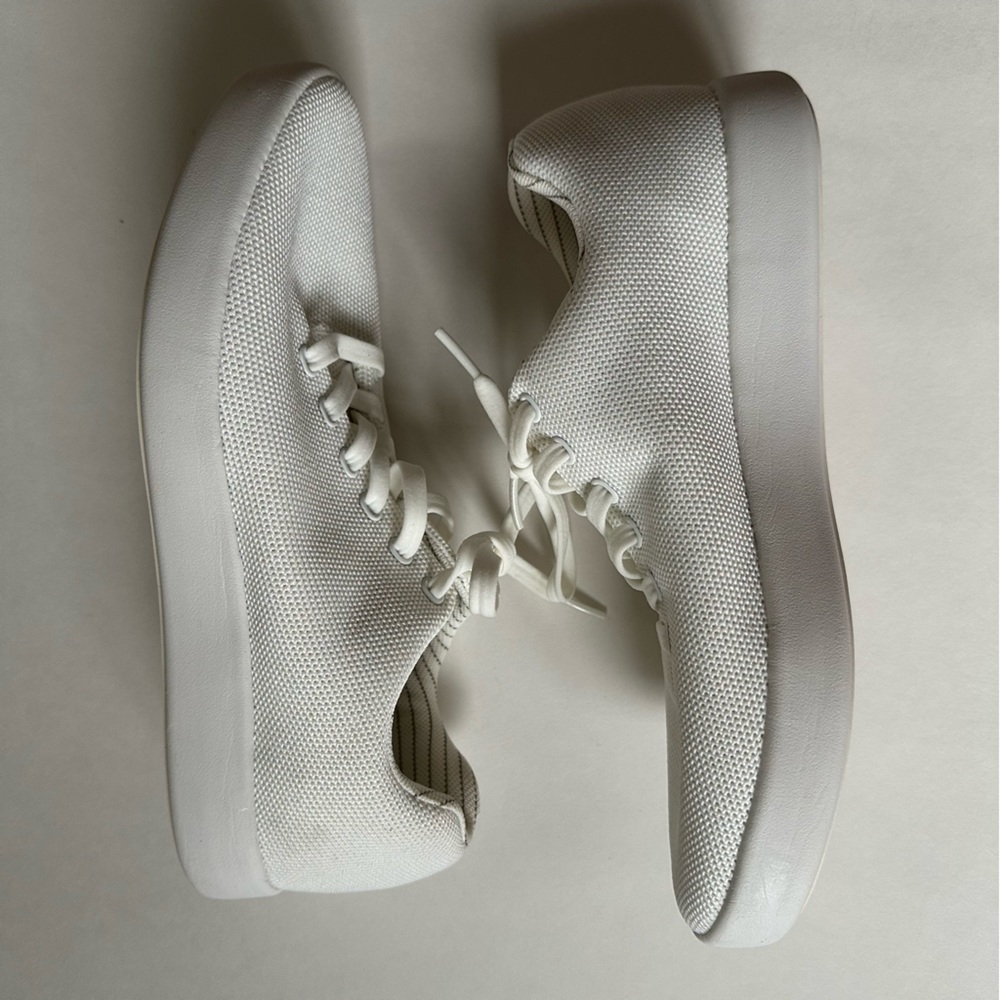 ATOMS // model 000 - Picture 5 of 8